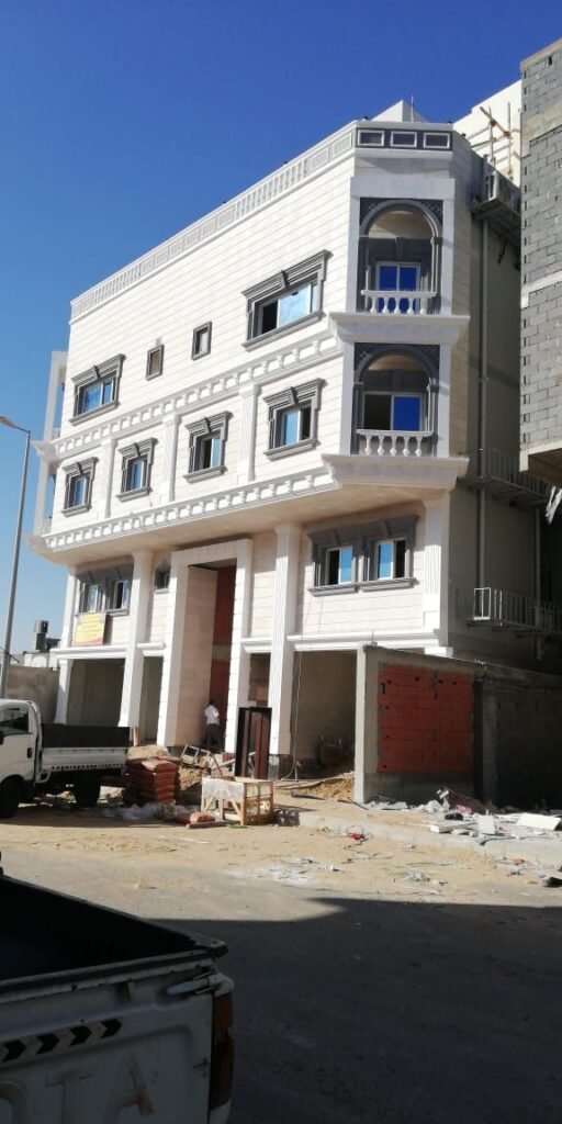 مقاول عظم خميس مشيط